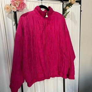 Vintage silk poly quilted jacket in raspberry pink. Size large
